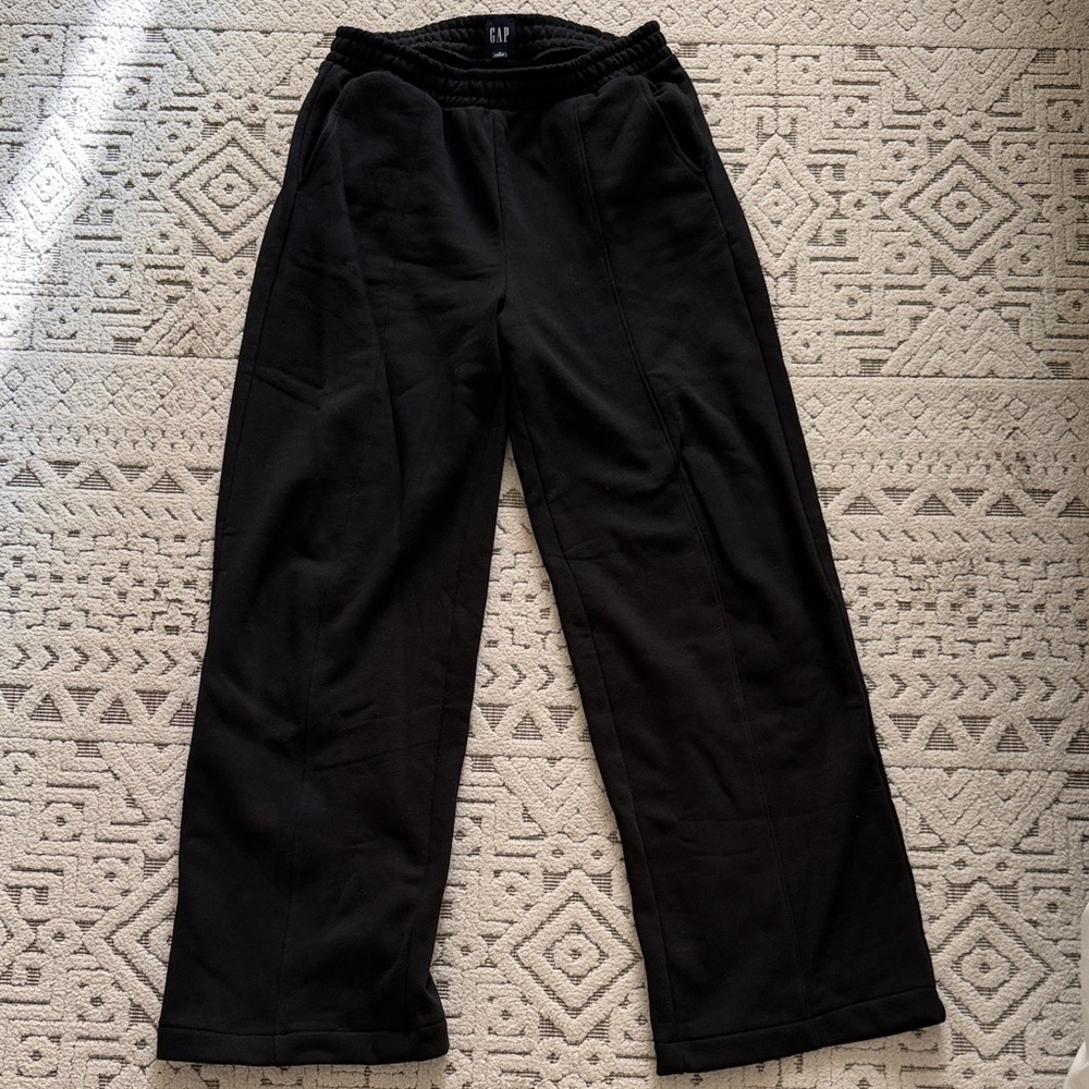 NWOT GAP Black Relaxed Wide Leg Sweatpants